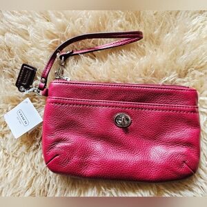 NWT Coach Park Leather Medium Wristlet Clutch Bag Black Cherry Red F49472